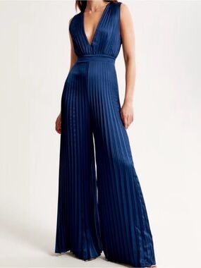 Abercrombie & Fitch Navy Plunging V-Neck Pleated Jumpsuit
